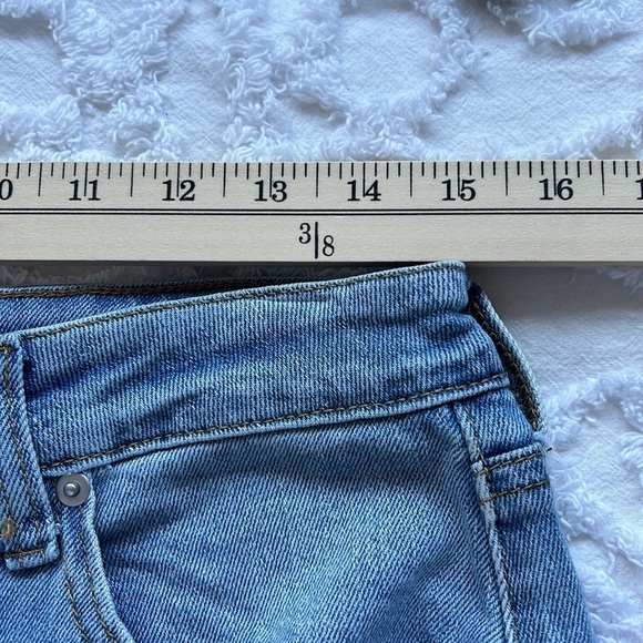 NWT Abound Mom jeans, distressed, button fly. Size 30 (10 women’s). High rise. - Picture 6 of 10